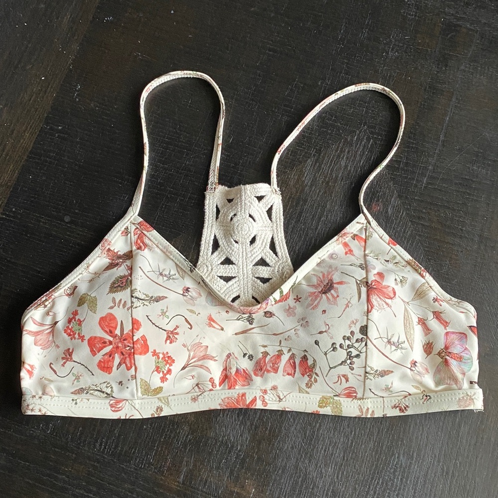 LSPACE | Floral Top
